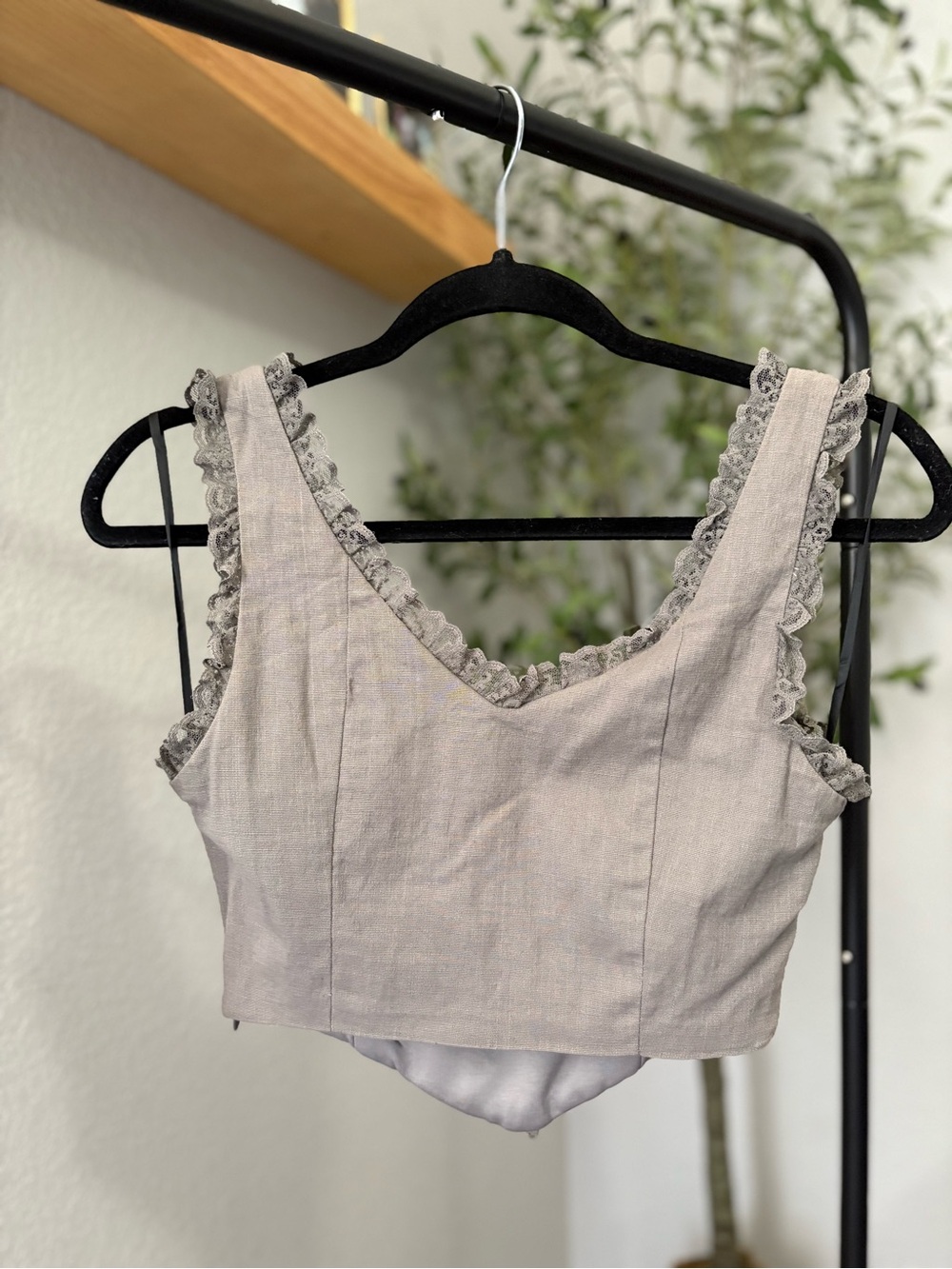 NWT Princess Polly Lace-Trim Tie-Front Cropped Top Size 4 - Picture 4 of 7